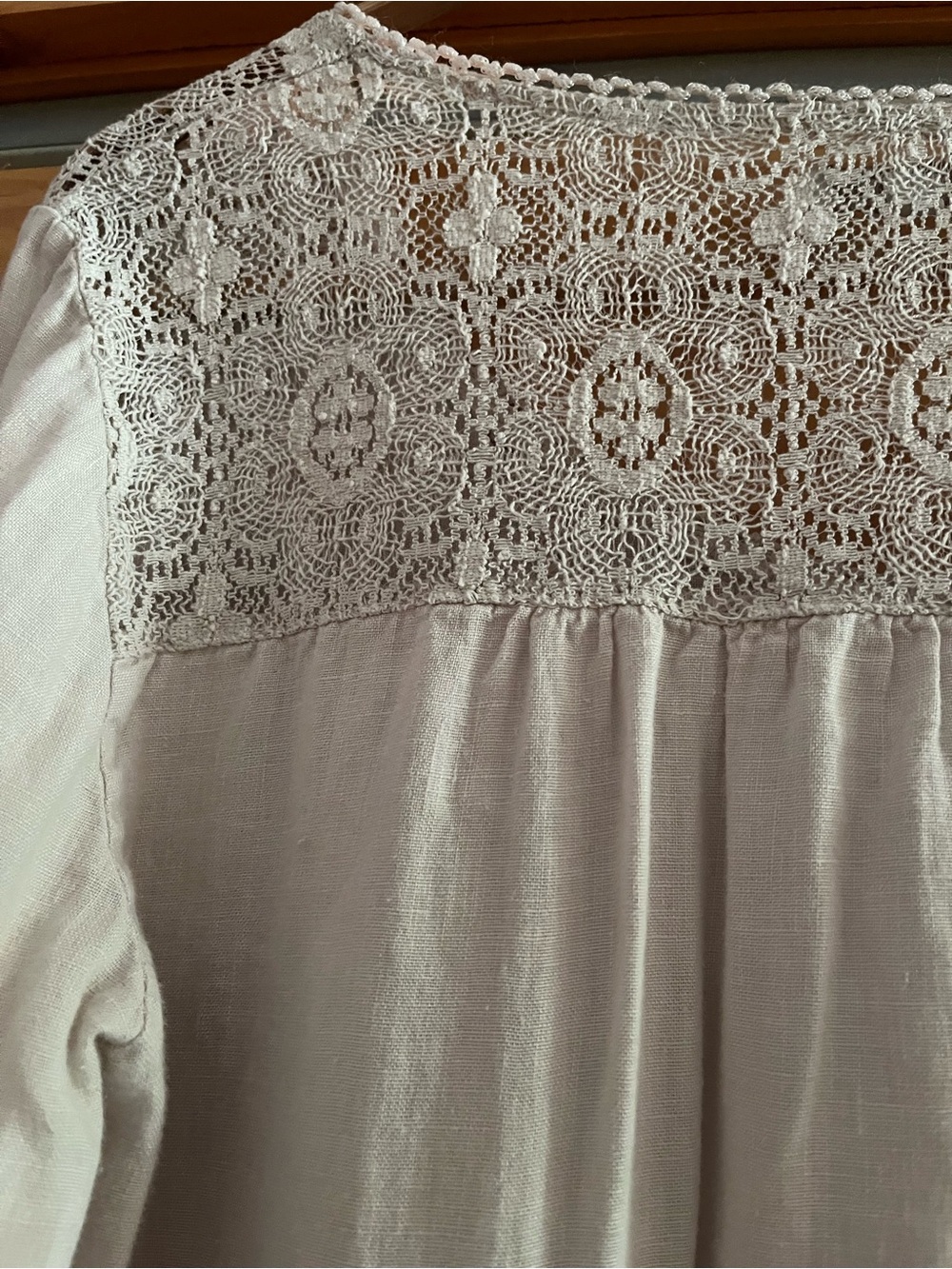 Italian Linen Lina Tomei Crochet Lace-Trim Top in Light Natural Beige - Picture 3 of 9